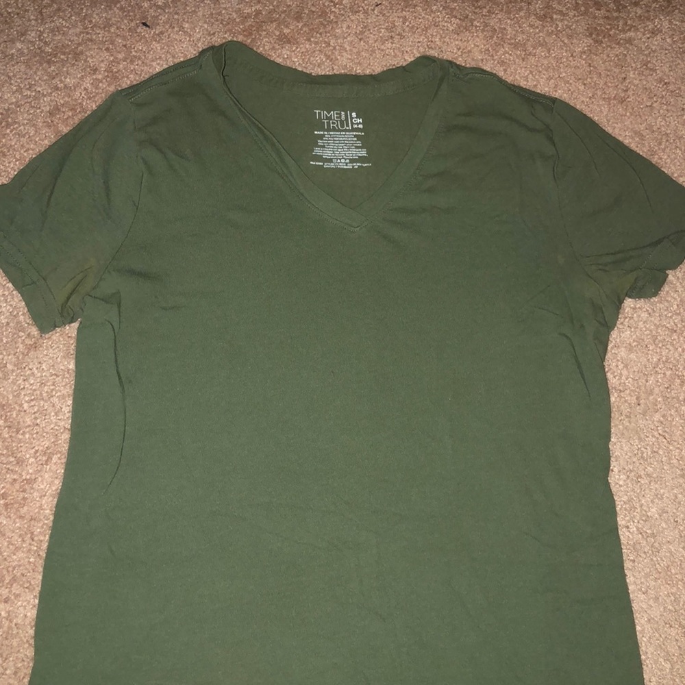 Green t shirt size small